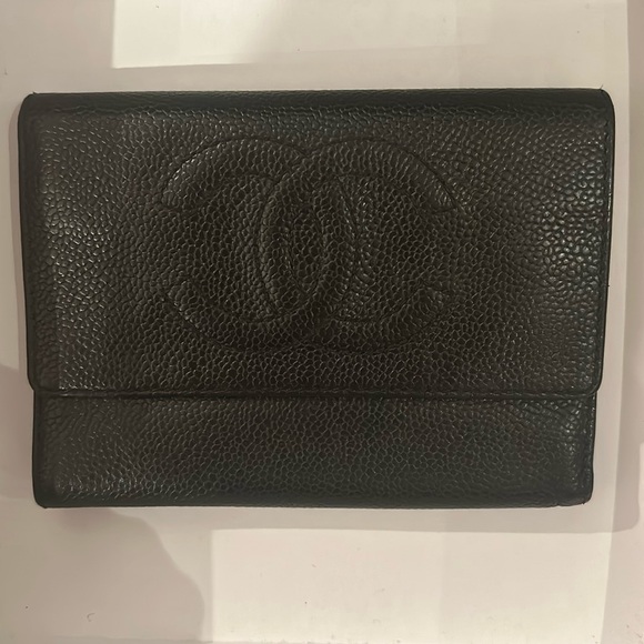 💫Chanel 2008 Trifold Wallet Black Caviar Leather - Picture 1 of 9
